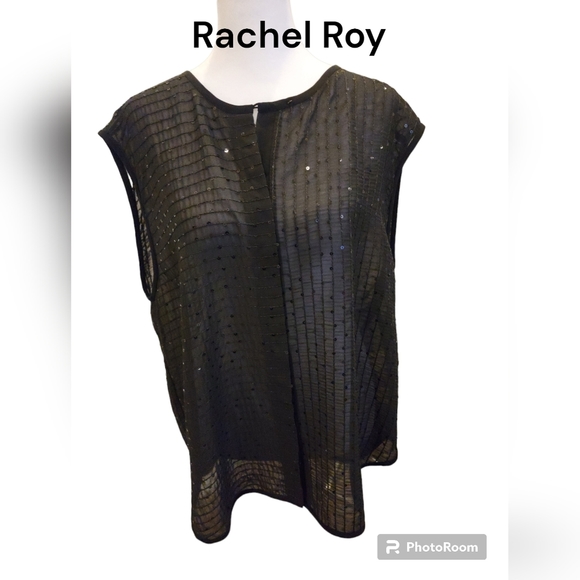 ɴᴡᴏᴛ ʀᴀᴄʜᴇʟ ʀᴀᴄʜᴇʟ ʀᴏʏ ᴇᴍʙᴇʟʟɪsʜᴇᴅ sᴇǫᴜɪɴ sʟᴇᴇᴠᴇʟᴇss ᴛᴏᴘ ɪɴ ʙʟᴀᴄᴋ - Picture 1 of 5